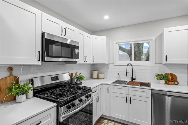 $224,900 | 185 Parkedge Avenue, Tonawanda, NY 14150