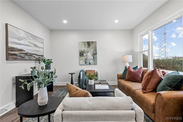 $224,900 | 185 Parkedge Avenue, Tonawanda, NY 14150