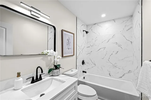 $224,900 | 185 Parkedge Avenue, Tonawanda, NY 14150