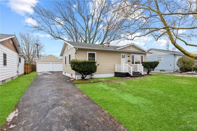 $224,900 | 185 Parkedge Avenue, Tonawanda, NY 14150
