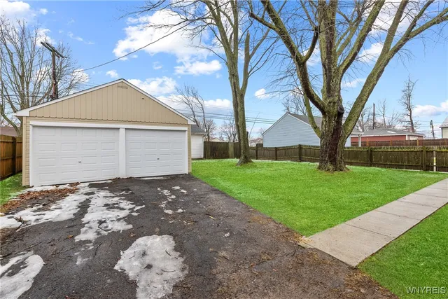 $224,900 | 185 Parkedge Avenue, Tonawanda, NY 14150