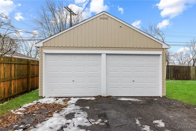 $224,900 | 185 Parkedge Avenue, Tonawanda, NY 14150