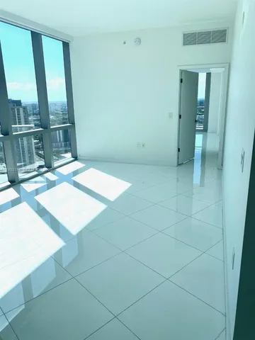 $4,800 | 851 Northeast 1st Avenue, Unit 2602, Miami, FL 33132