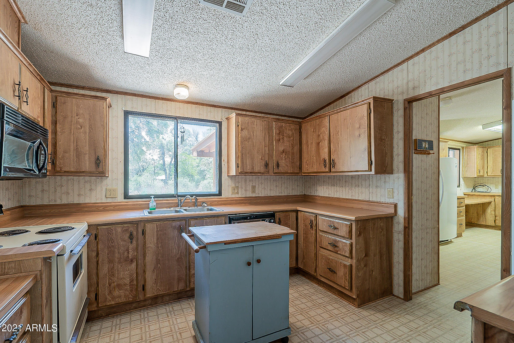 51196 North Apple Valley Road Miami, AZ 85539 - Photo 5 of 115 Apple Valley-76