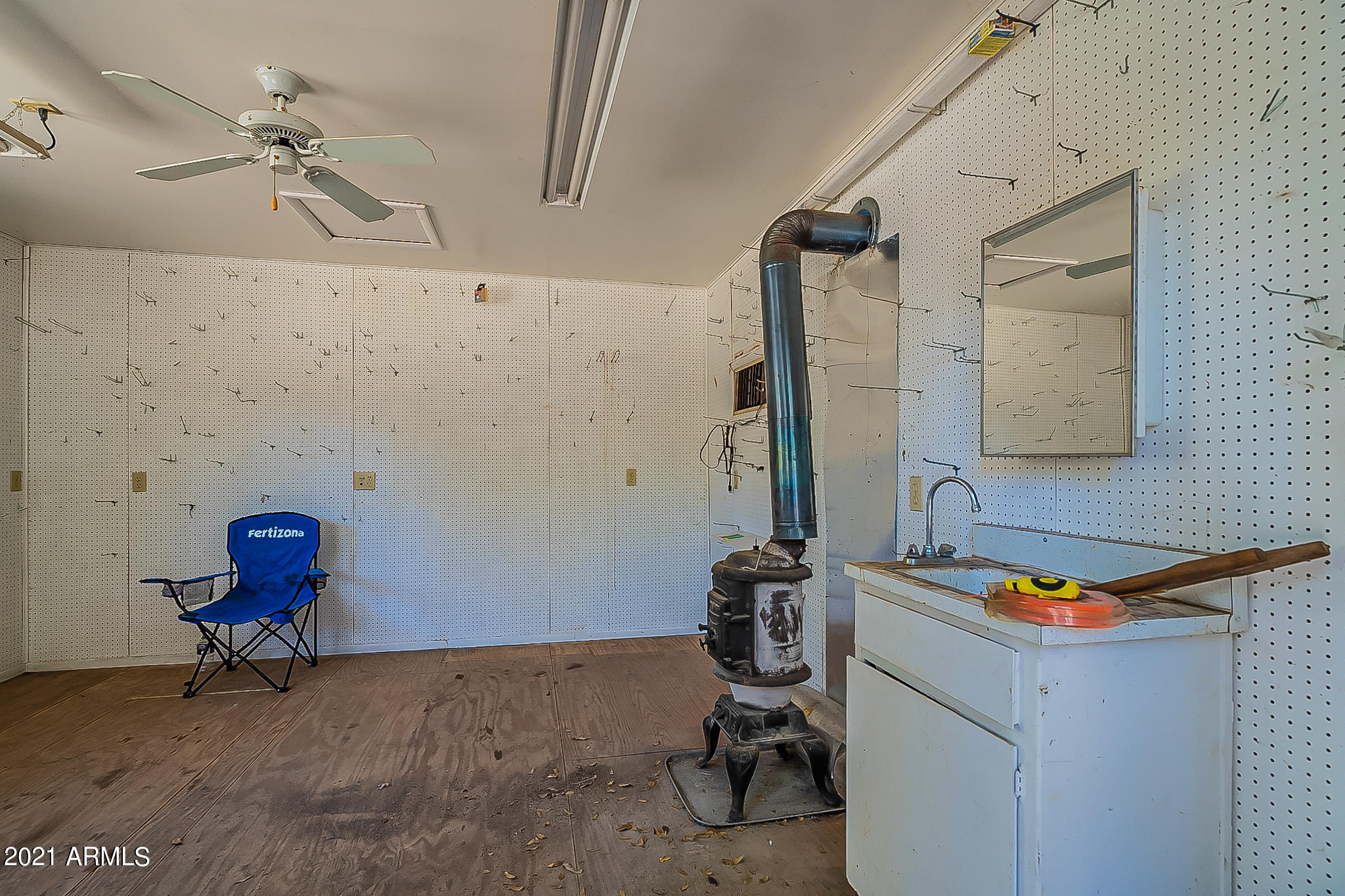 51196 North Apple Valley Road Miami, AZ 85539 - Photo 57 of 115 Apple Valley-44