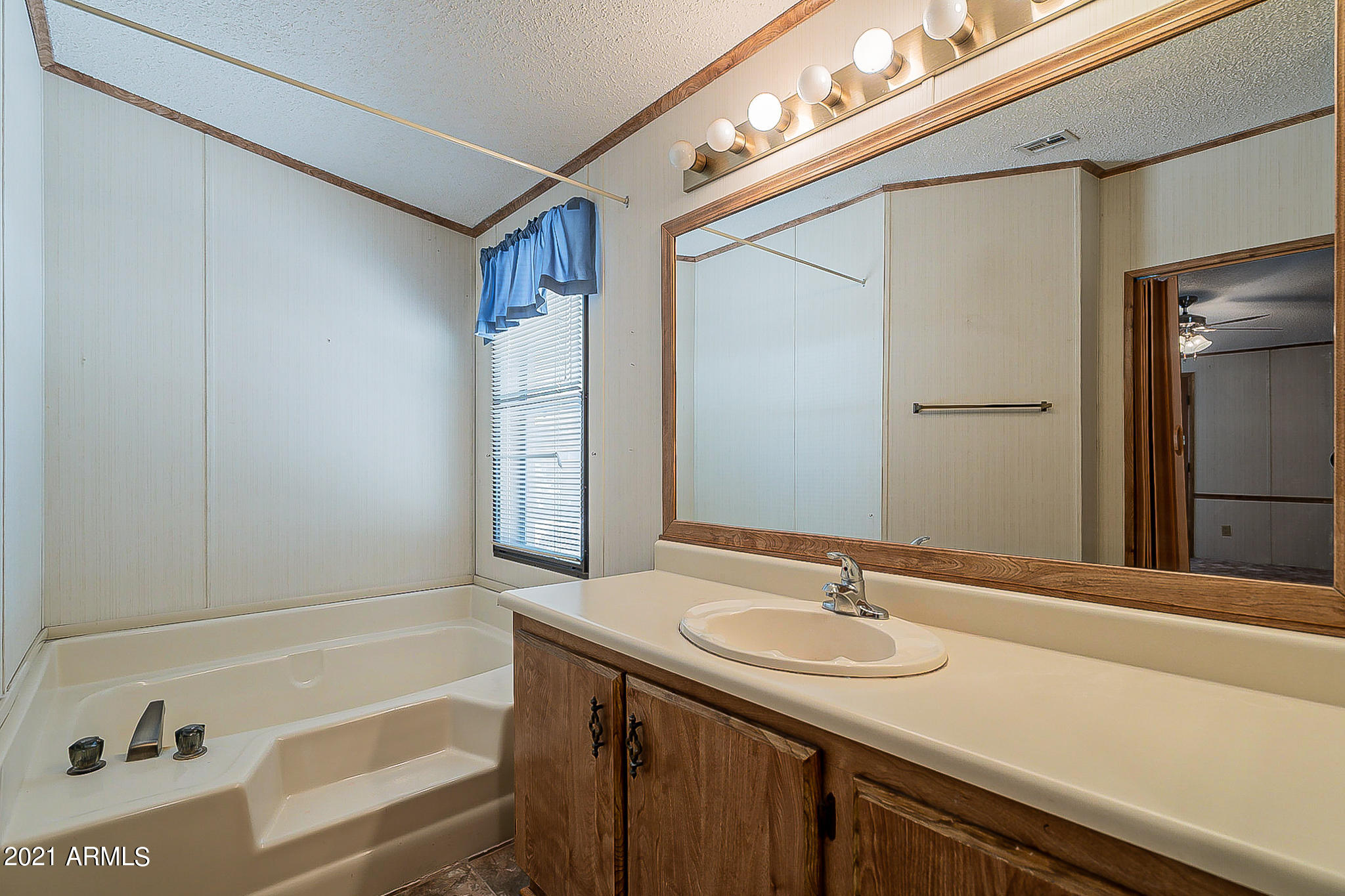 51196 North Apple Valley Road Miami, AZ 85539 - Photo 78 of 115 Apple Valley-69