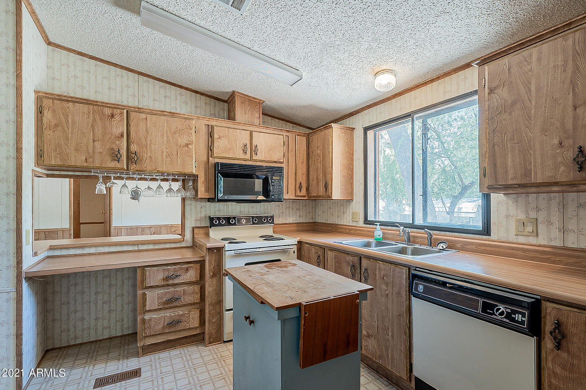 51196 North Apple Valley Road Miami, AZ 85539 - Photo 86 of 115 Apple Valley-77