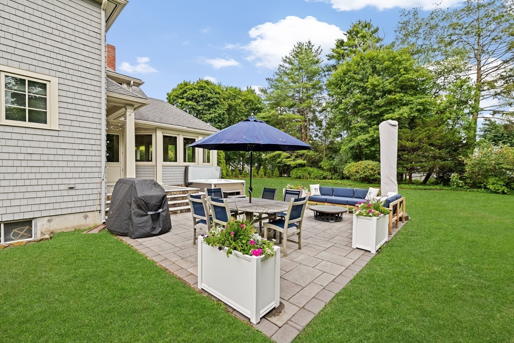 21 Middle Street Hingham, MA 02043 - Photo 31 of 32