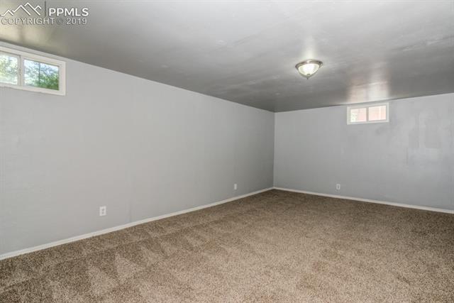 530 Yellowstone Road Colorado Springs, CO 80910 - Photo 10 of 17