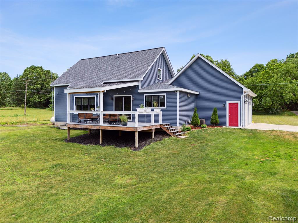 4711 Fenton Road Hartland, MI 48353 - Photo 31 of 47