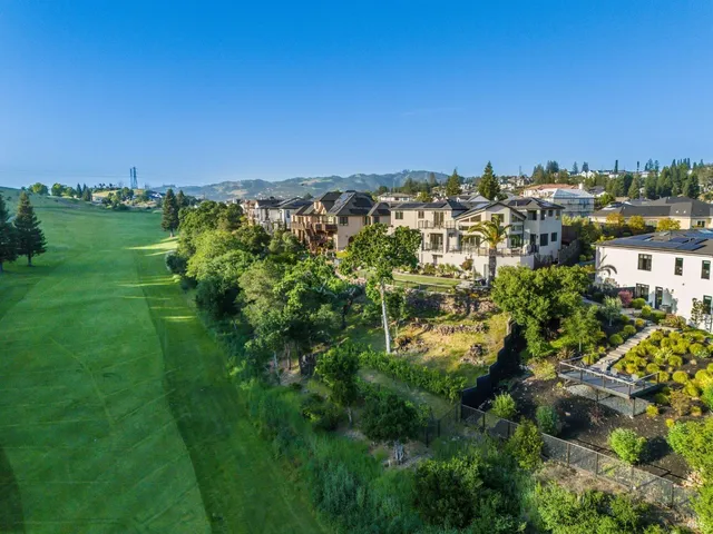 $11,000 | 3727 Lakebriar Place, Santa Rosa, CA 95403