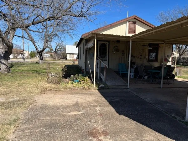 $85,000 | 407 West Chase Street, Brady, TX 76825