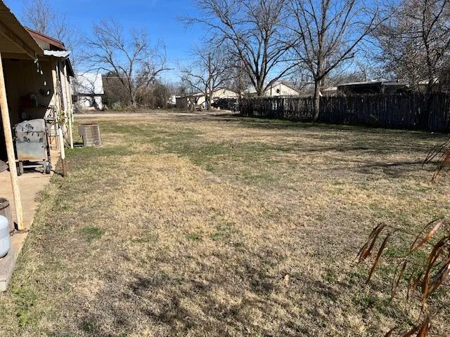 $98,000 | 407 West Chase Street, Brady, TX 76825