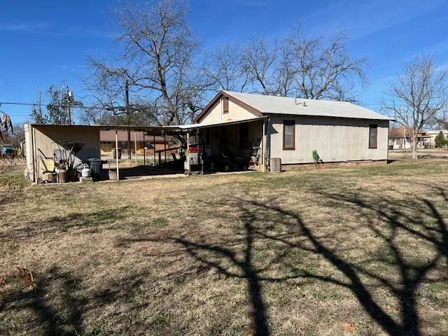$98,000 | 407 West Chase Street, Brady, TX 76825