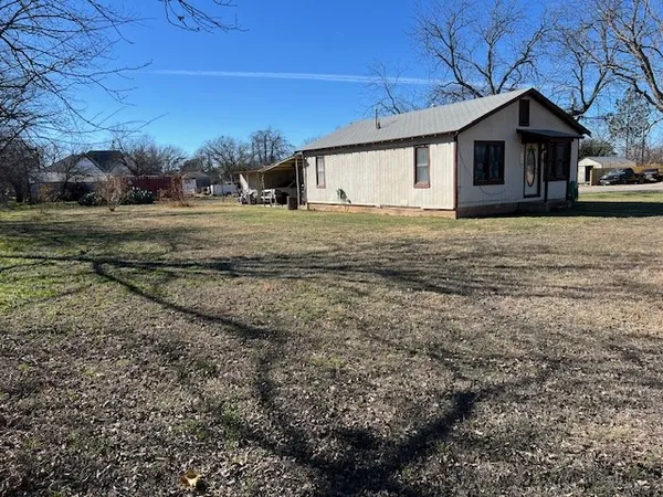 $85,000 | 407 West Chase Street, Brady, TX 76825