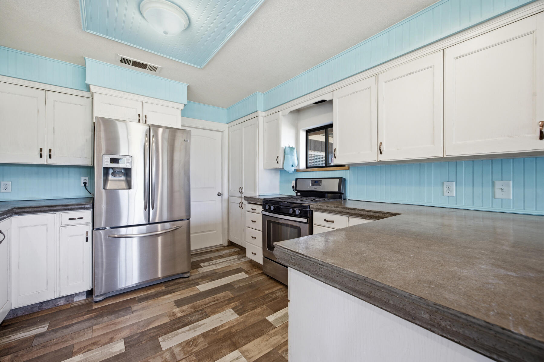31393 Dahlem Drive Exeter, CA 93221 - Photo 16 of 79 16 - Kitchen (6)