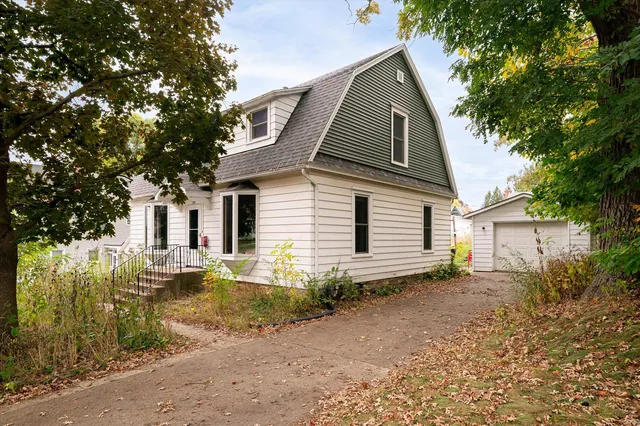 $229,500 | 362 East Mill Street, Richland Center, WI 53581