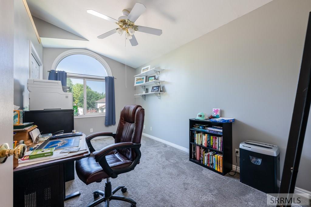2755 Ridgecrest Drive Idaho Falls, ID 83404 - Photo 20 of 48