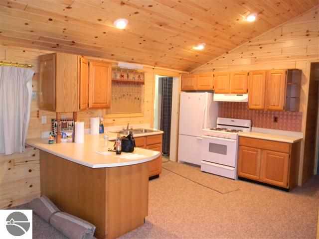 1137 Schemp Road Lupton, MI 48635 - Photo 9 of 23 1749088-8.JPG
