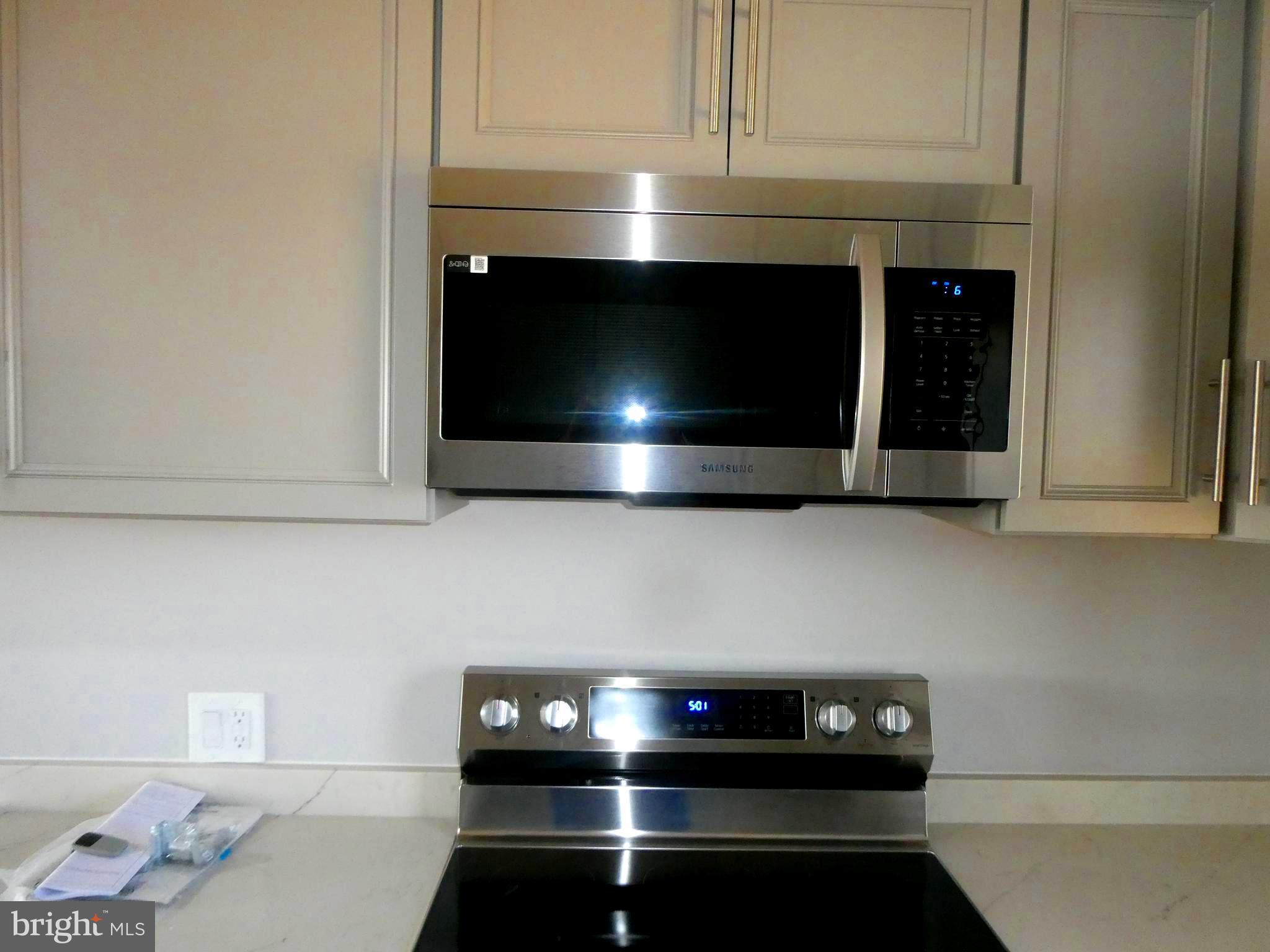3006 Catlett Road Catlett, VA 20119 - Photo 14 of 25 Built In Microwave