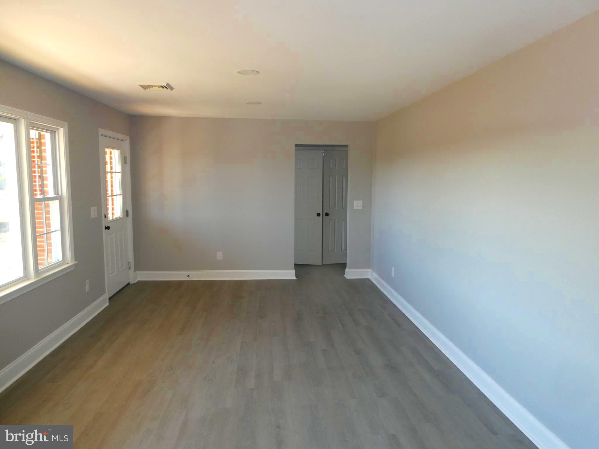 3006 Catlett Road Catlett, VA 20119 - Photo 2 of 25 Main Level Living Room