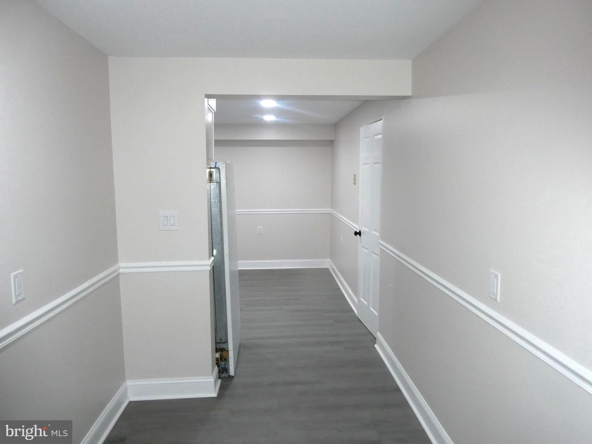 3006 Catlett Road Catlett, VA 20119 - Photo 3 of 25 Main level hallway