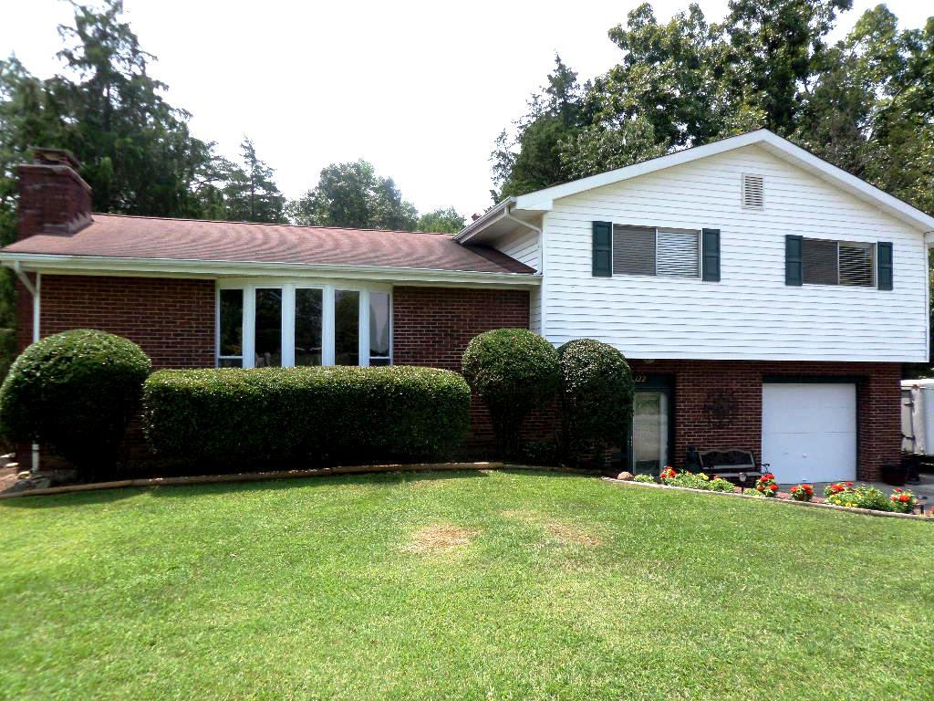 122 Cumberland View Drive Oak Ridge, TN 37830 - Photo 1 of 34 122 Cumberland View Drive