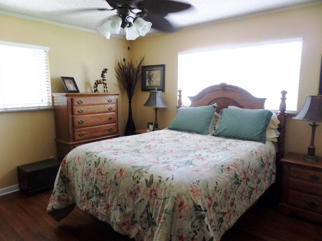 122 Cumberland View Drive Oak Ridge, TN 37830 - Photo 13 of 34 Master Bedroom