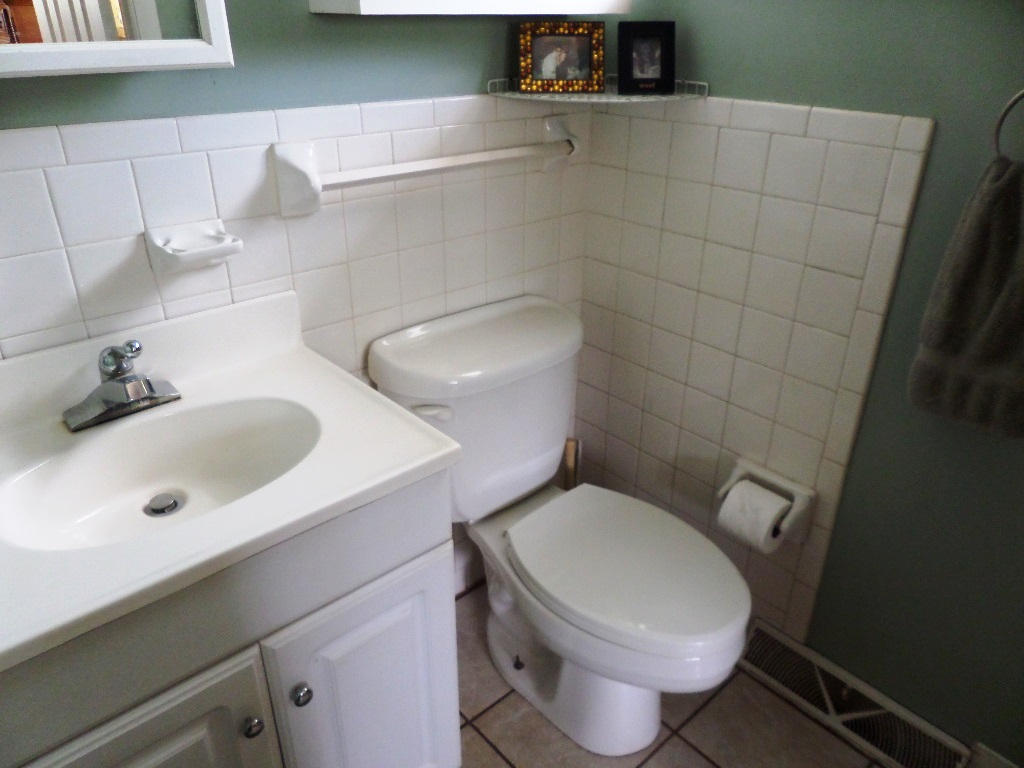 122 Cumberland View Drive Oak Ridge, TN 37830 - Photo 15 of 34 Master Bath