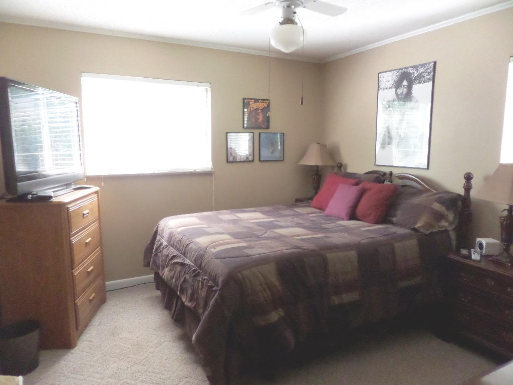 122 Cumberland View Drive Oak Ridge, TN 37830 - Photo 19 of 34 Bedroom 3
