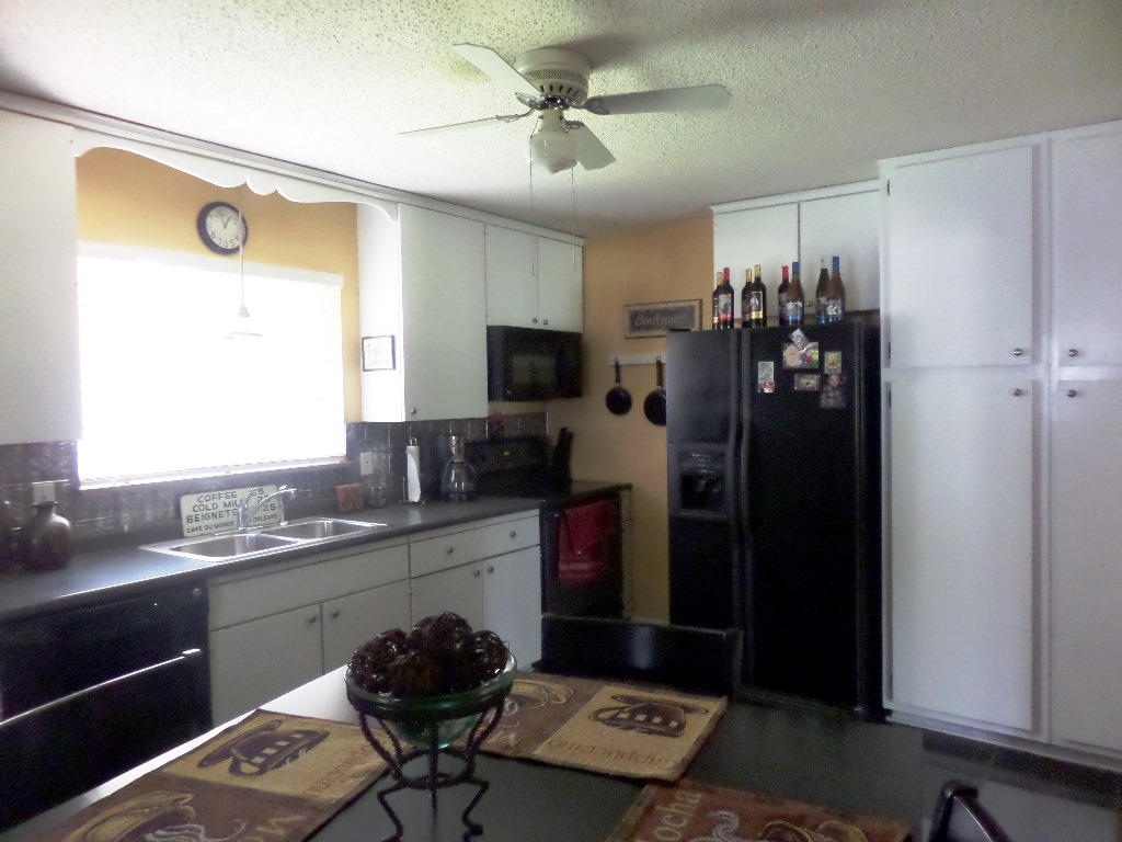 122 Cumberland View Drive Oak Ridge, TN 37830 - Photo 5 of 34 Kitchen