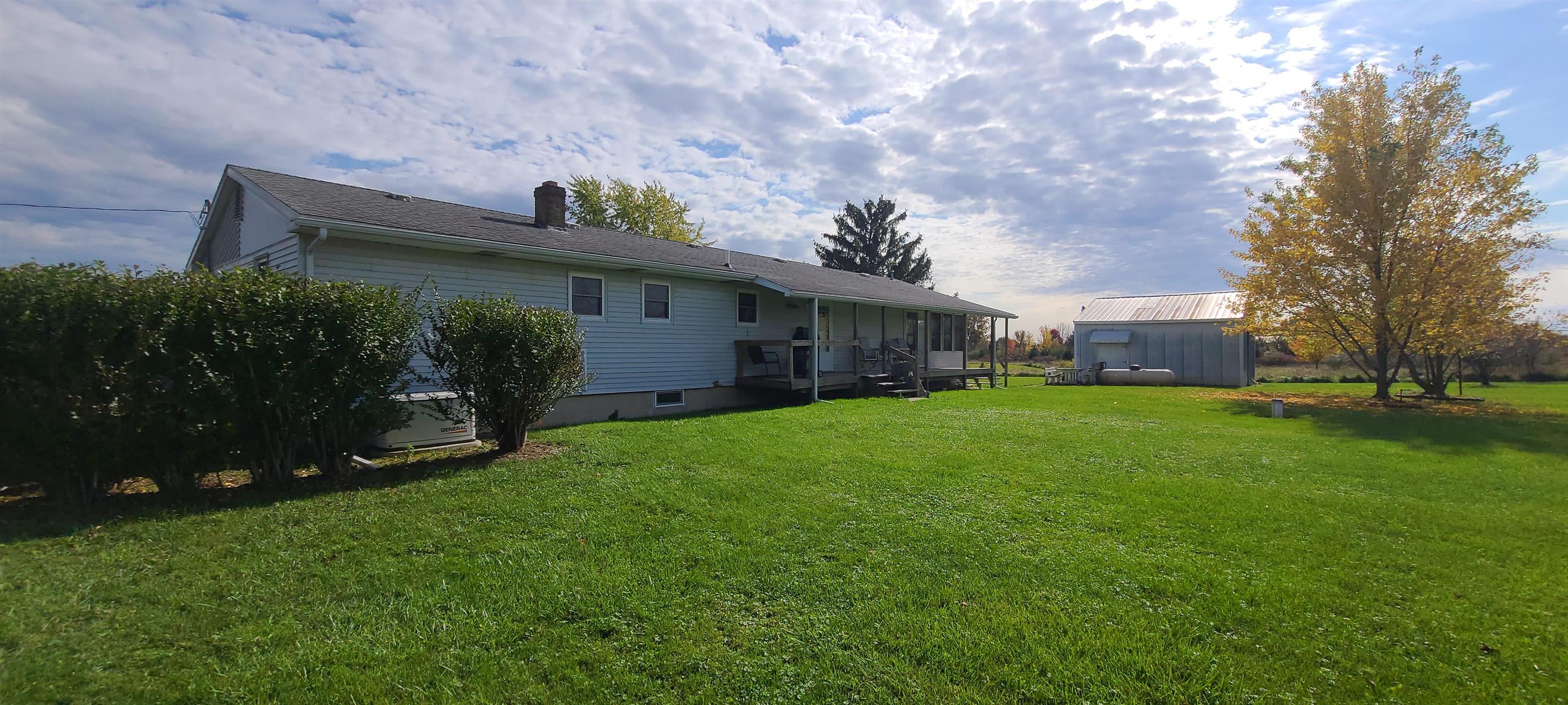2144 Aiken Road Owosso, MI 48867 - Photo 8 of 40 50126219-7.JPG