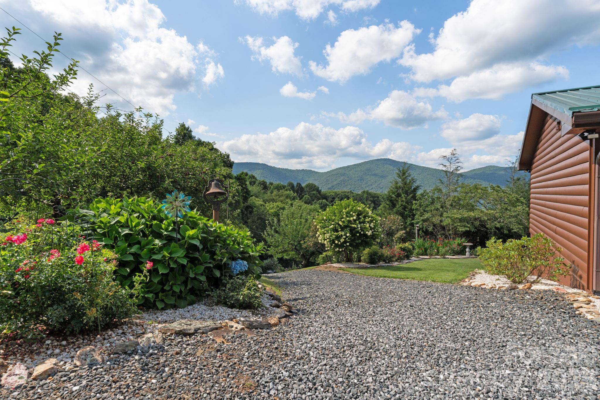 1013 Perry Road West Jefferson, NC 28694 - Photo 44 of 48