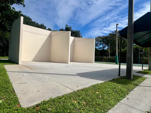 a view of a tennis court