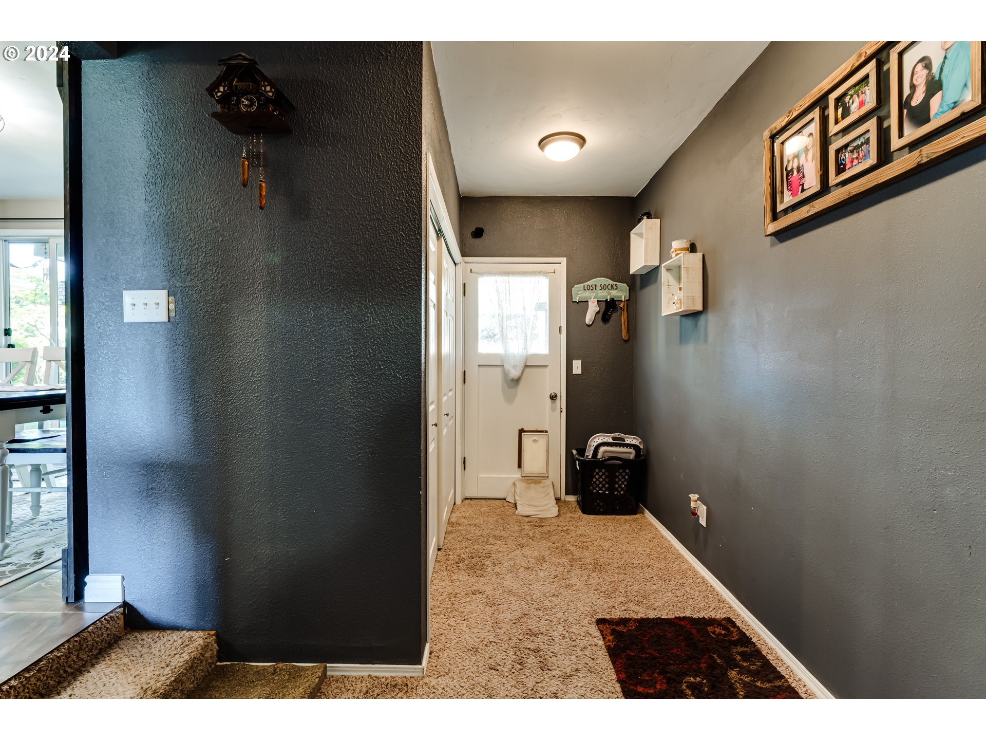 2288 9th Street Springfield, OR 97477 - Photo 17 of 41 a view of a hallway