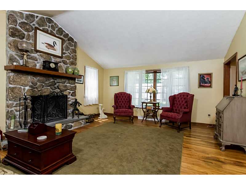 120 Haswill Street Warwick, RI 02889 - Photo 5 of 25 Living Room.