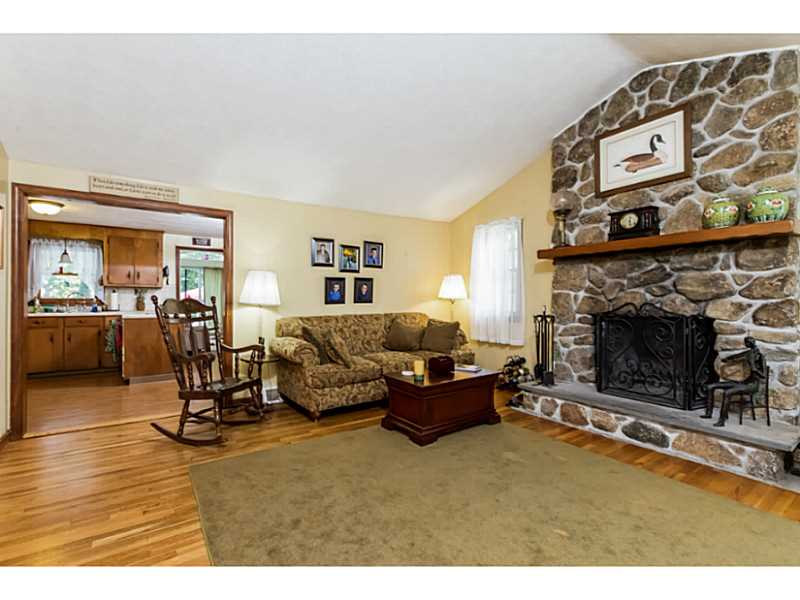 120 Haswill Street Warwick, RI 02889 - Photo 6 of 25 Living Room.