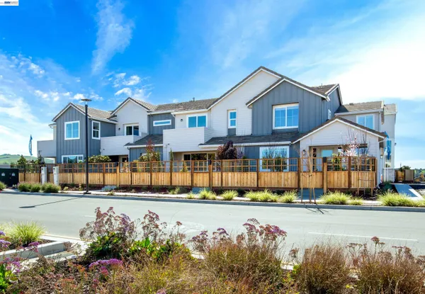 $699,990 | 177 Gali Way, Unit 2401, Napa, CA 94558