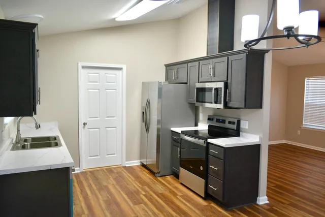 $1,700 | 49 Liberty Road, Crawfordville, FL 32327