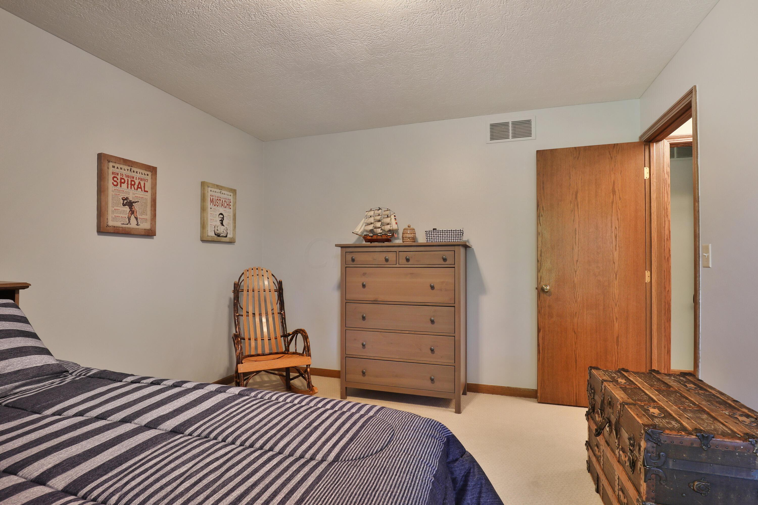 930 Riva Ridge Boulevard Columbus, OH 43230 - Photo 33 of 52 a930-RivaRidge-27
