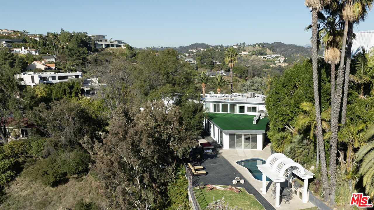 1001 Stradella Road Los Angeles, CA 90077 - Photo 21 of 28 an aerial view of multiple house