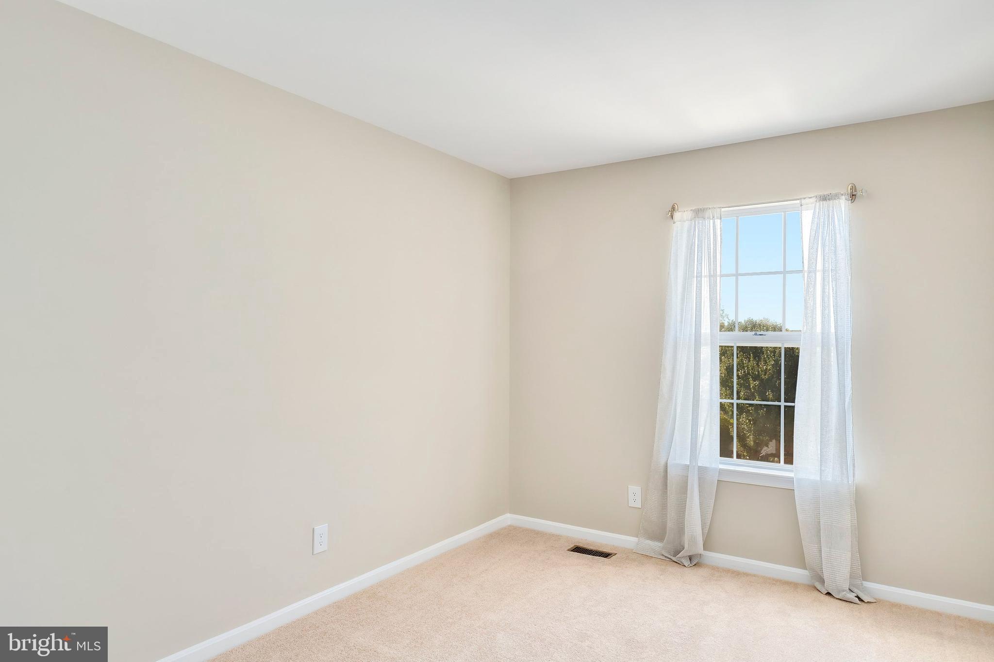2023 Putnam Road Baltimore, MD 21227 - Photo 18 of 28