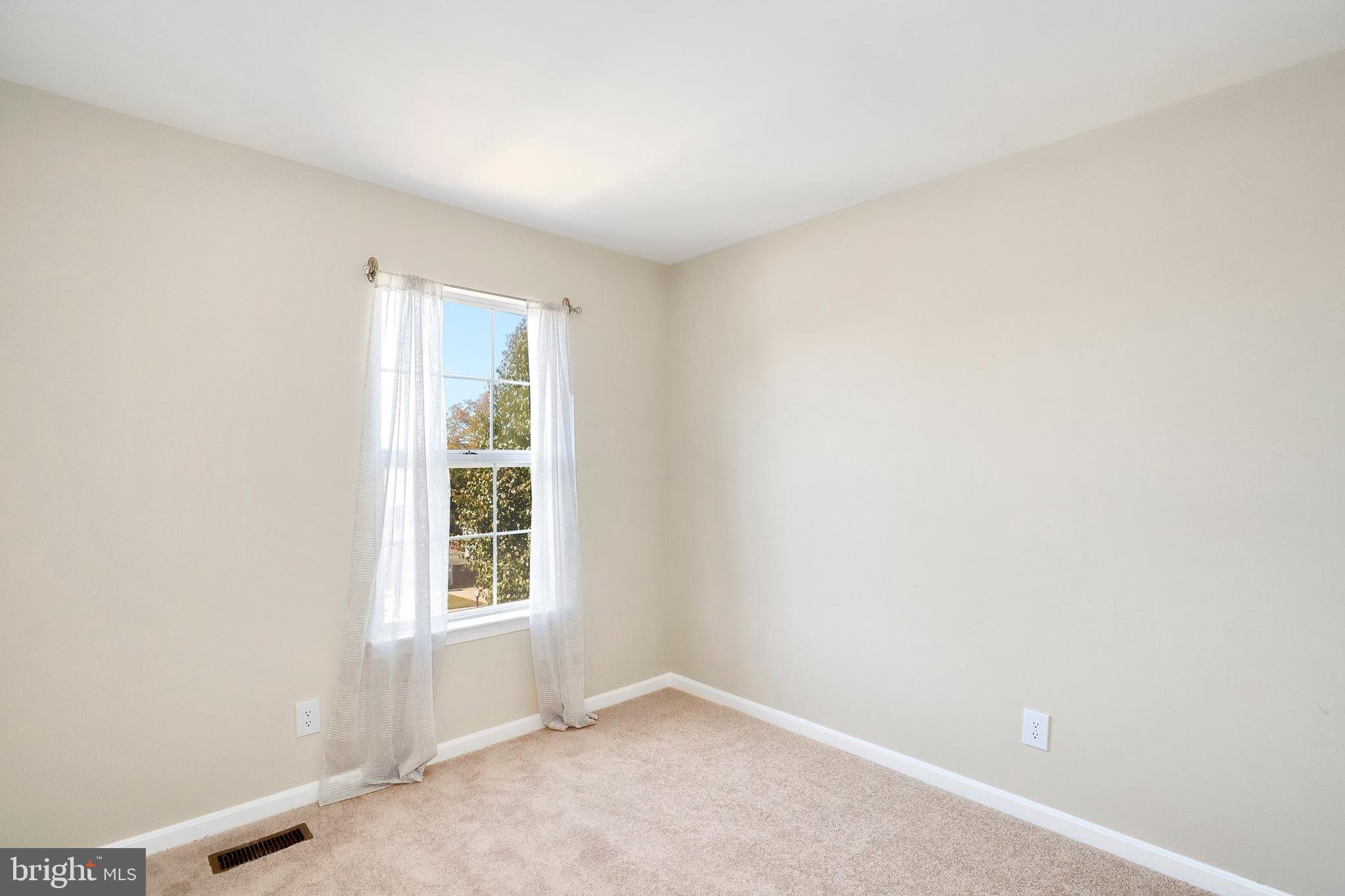 2023 Putnam Road Baltimore, MD 21227 - Photo 19 of 28