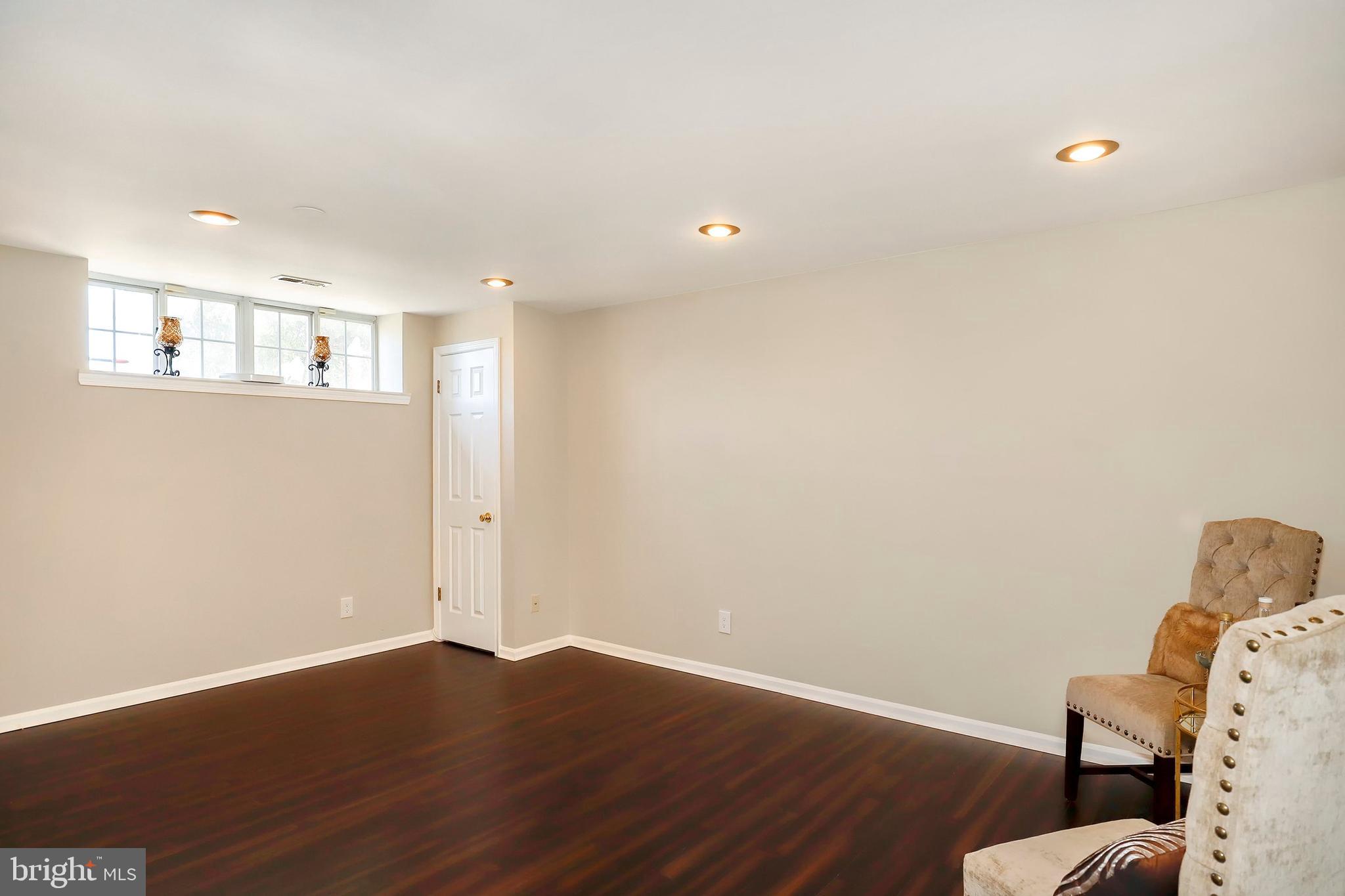 2023 Putnam Road Baltimore, MD 21227 - Photo 22 of 28