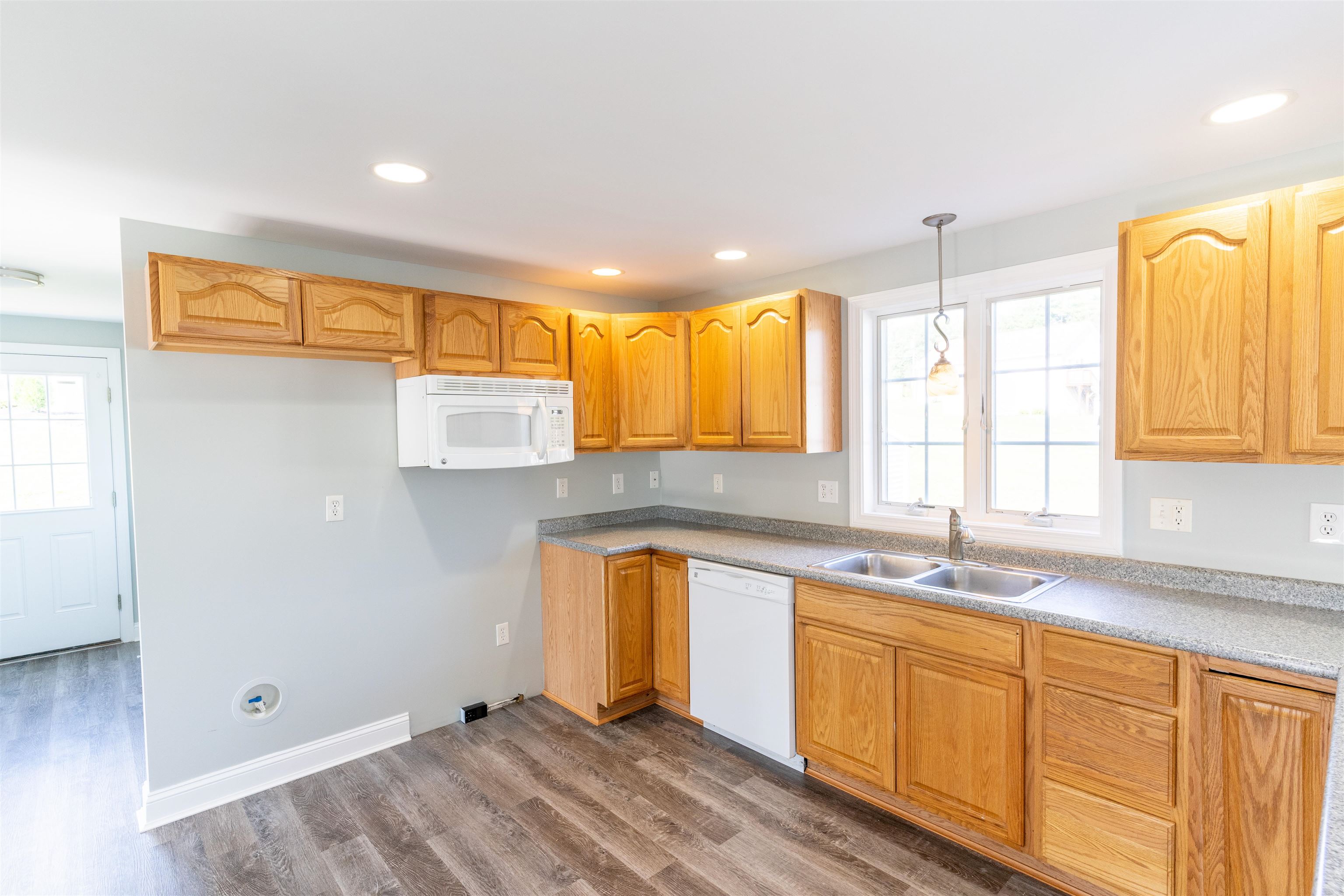 31 Whippoorwill Ridge Road Farmington, NH 03835 - Photo 6 of 40