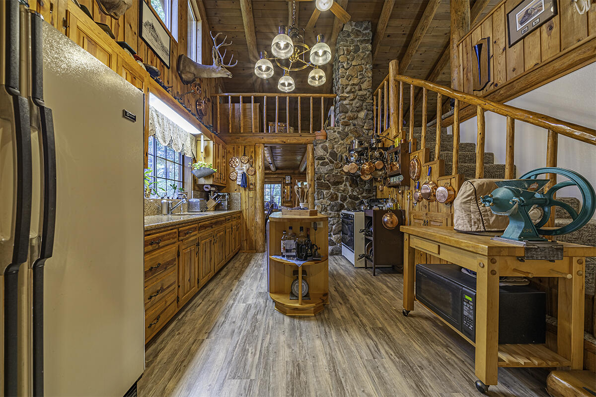 16575 Meadows Road White City, OR 97503 - Photo 27 of 46 DSC08863