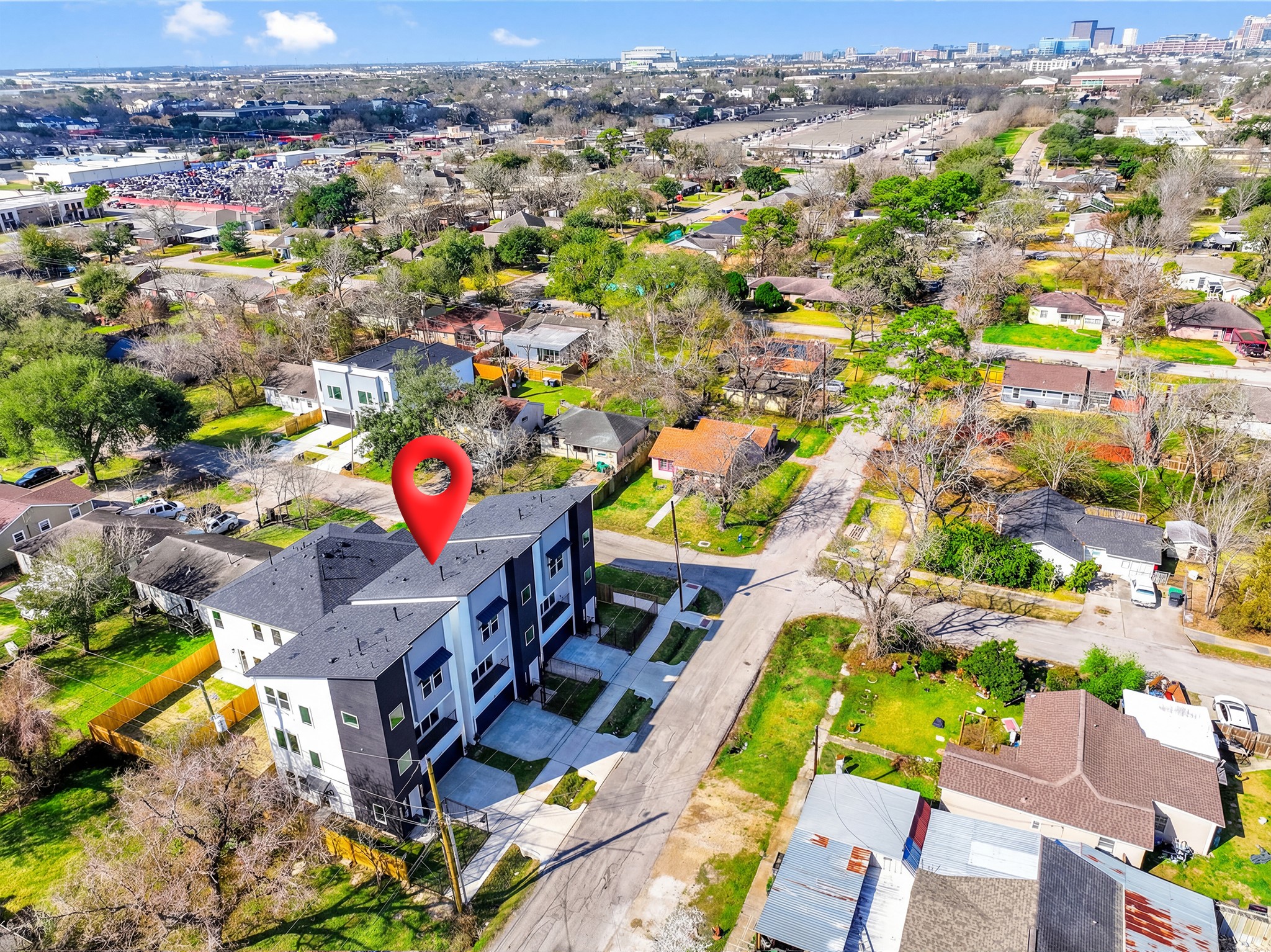 4104 Alice Street Houston, TX 77021 - Photo 5 of 15 an aerial view of a swimming pool patio and mountain view