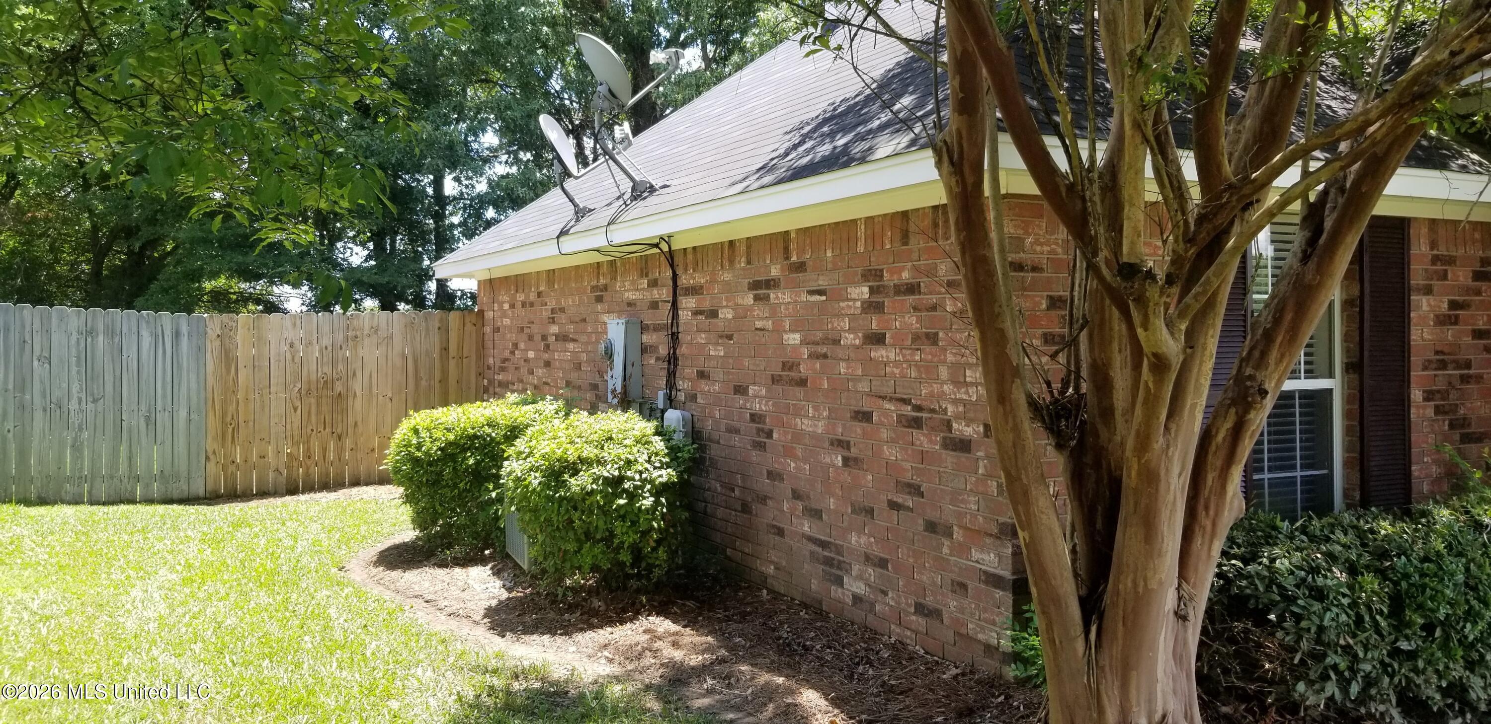 124 Hunters Row Madison, MS 39110 - Photo 4 of 41 20190607_122844