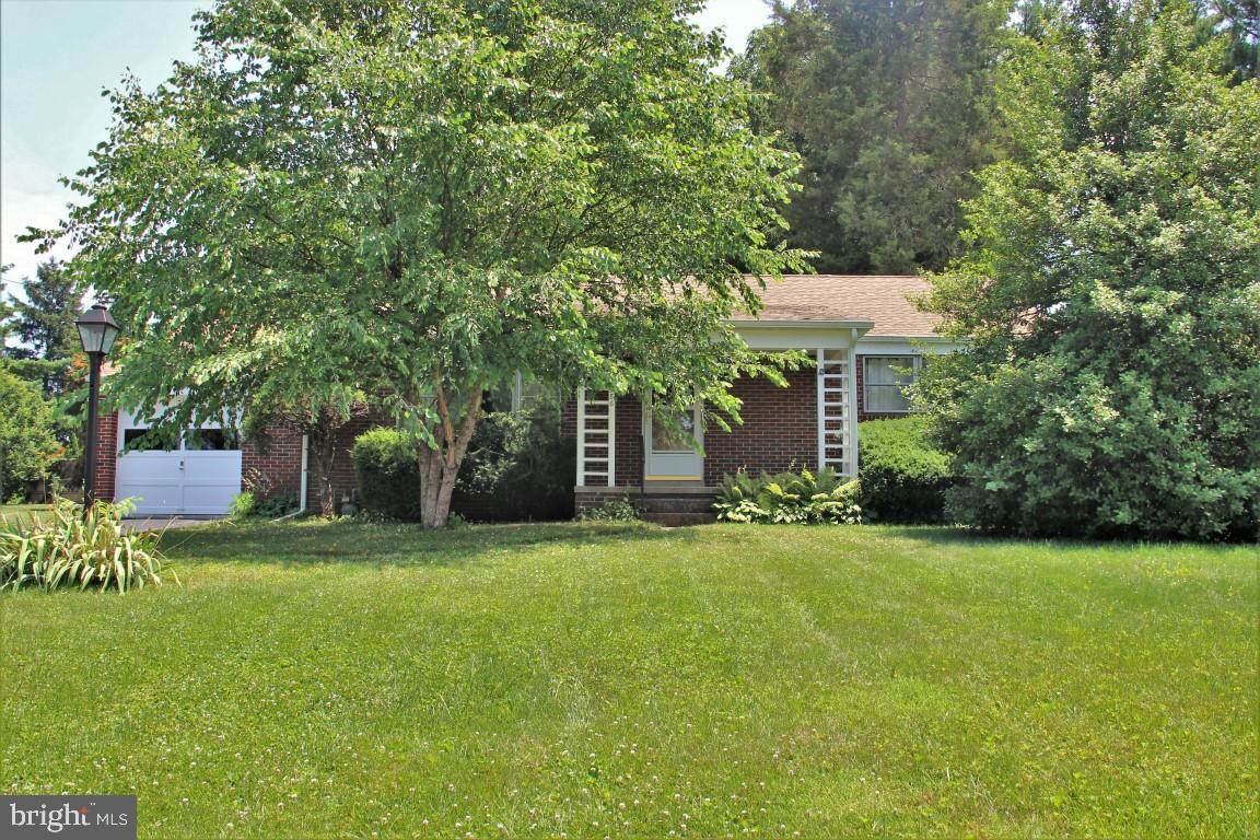 2386 Maple Road York, PA 17408 - Photo 1 of 24