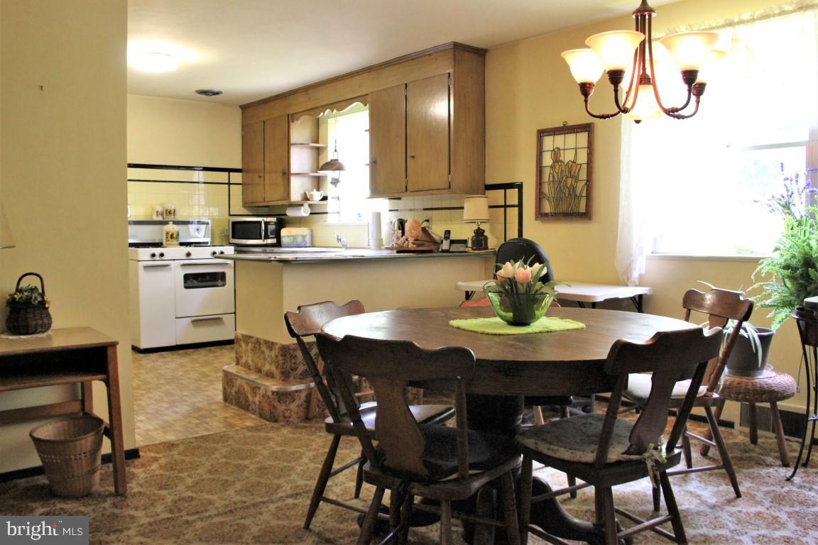 2386 Maple Road York, PA 17408 - Photo 13 of 24